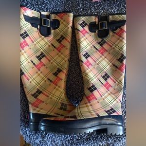 Sperry rain boot size 6